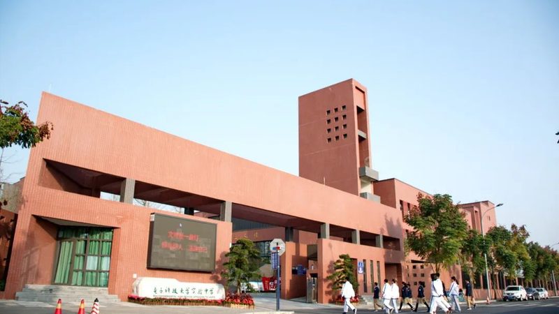 集电极开路输出：揭秘其在电子科技领域的应用与选型**